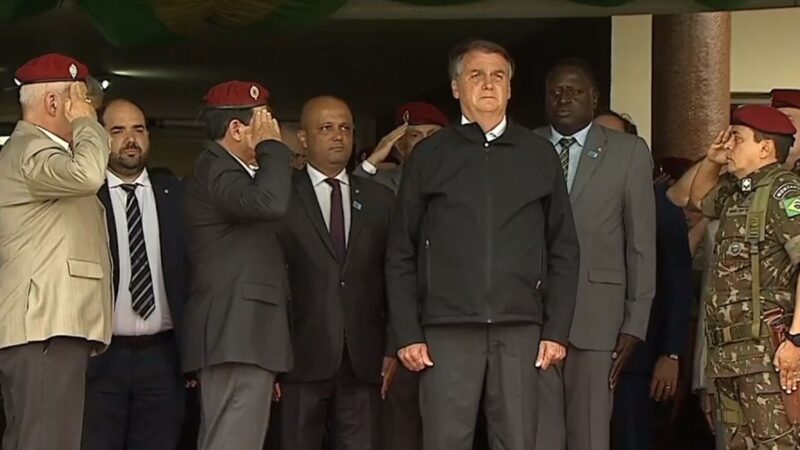 “O Brasil e o mundo não aguentam um novo lockdown” afirma Bolsonaro