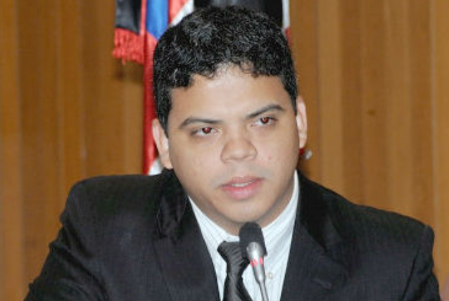 Prefeito de Pinheiro Luciano Genésio (PP) é afastado do cargo