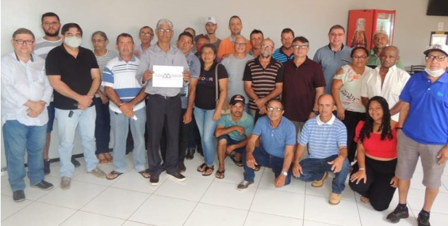 Professor Roberto Brandão, recebe apoio da Cooperativa Agropecuária de Sucupira Norte