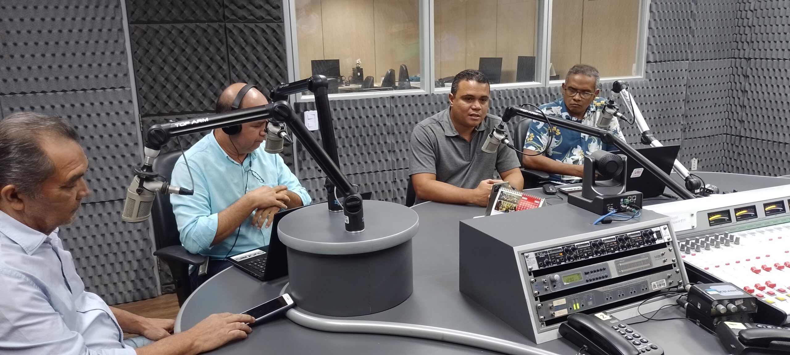 O Prefeito Luis Fernando concedeu entrevista para a Rádio Timbira, de São Luís; Confira na integra