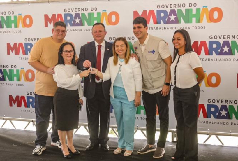 ENTREGA DE 44 AMBULÂNCIAS – Iracema Vale reitera parceria com governo para fortalecimento da saúde