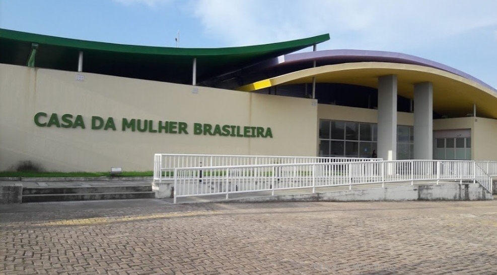 Mulheres denunciam atendimento precário na casa da mulher brasileira