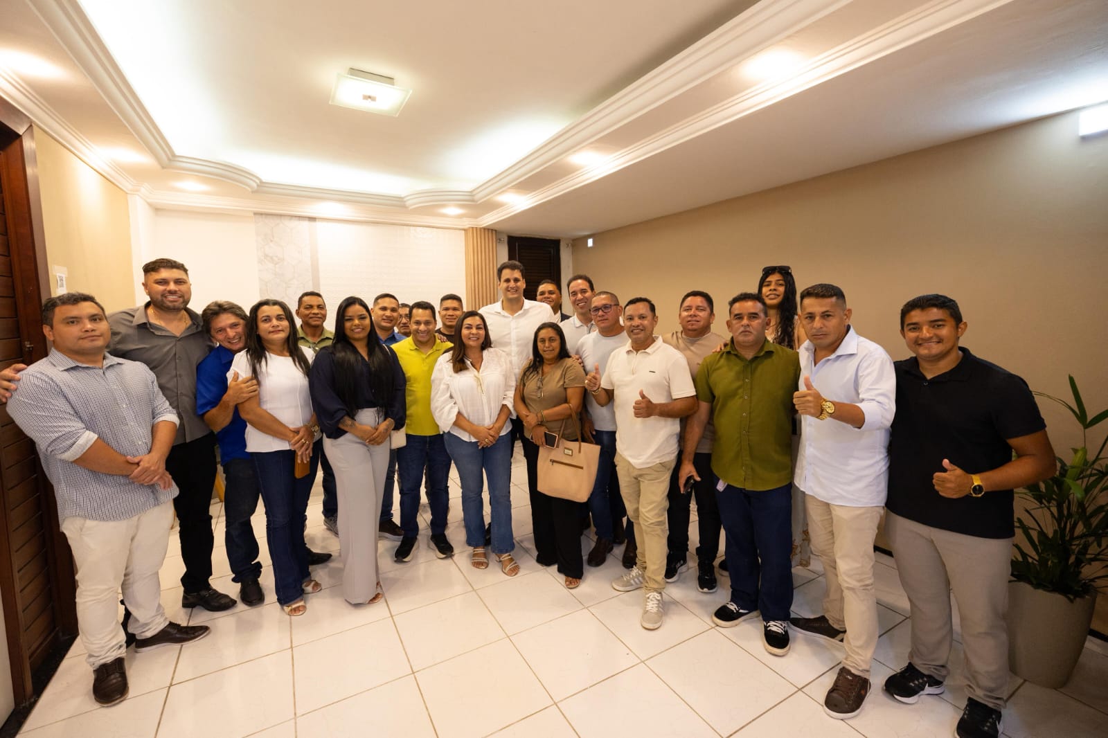 Orleans Brandão amplia base na Região dos Lençóis com adesão de grupo político de Santo Amaro