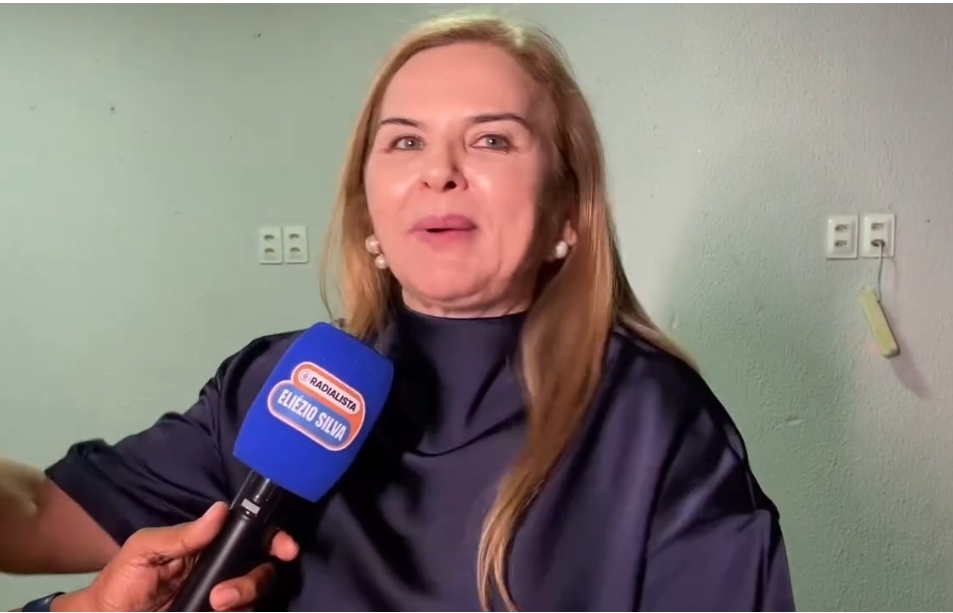Prefeita Maura Jorge se irrita em entrevista após ser questionada sobre o abandono de Lago da Pedra