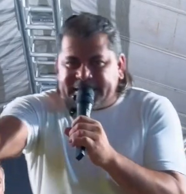 Em ato político para eleger a mulher, prefeito do MA acusa Josimar de mandar derrubar casas de adversários