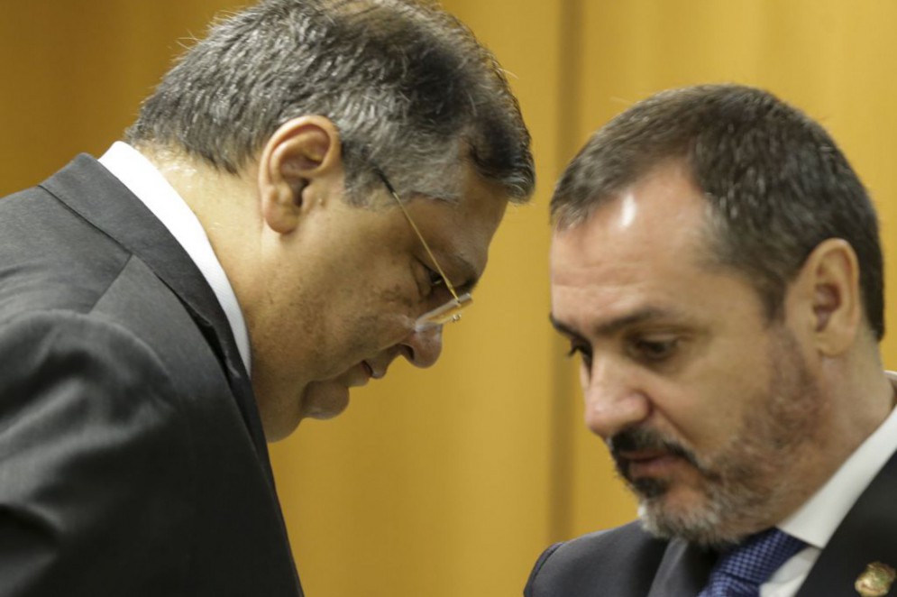 Flávio Dino determina reintegração de Andrei Rodrigues à direção da PF