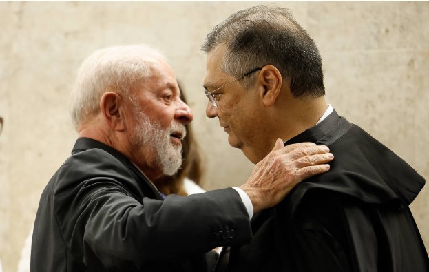Lula reclama de atuação de Flávio Dino em sessão sobre Alexandre de Moraes no STF