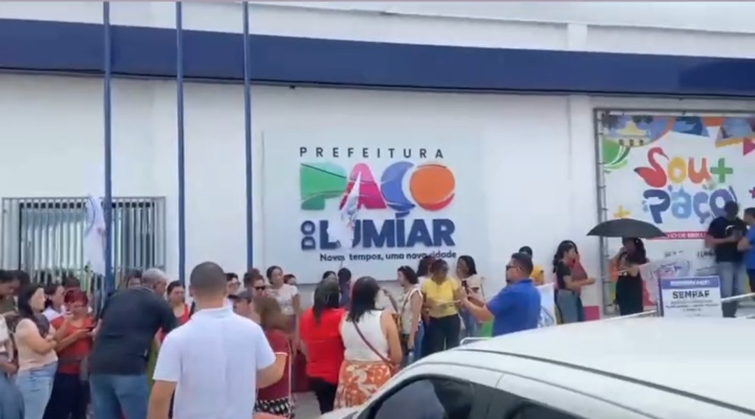 Paço do Lumiar: Servidores vão às ruas e cobram Fred Campos por perdas salariais e tentativas de diálogo sem resposta